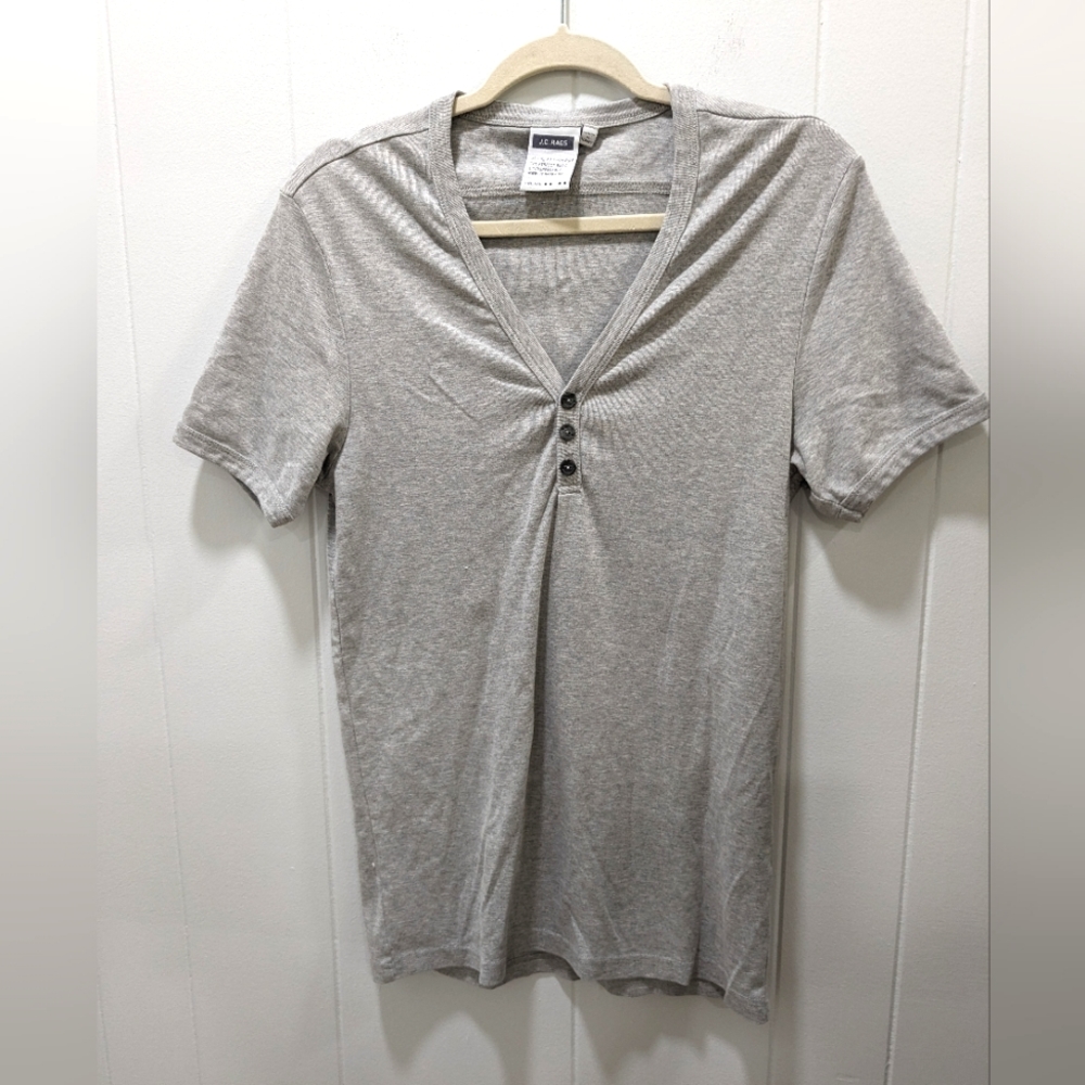 JC Rags T-shirt. Size XXL. Gray